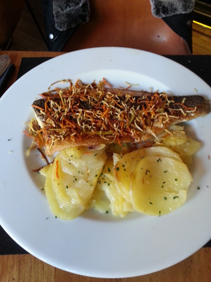 Lubina al teppanyaki con verduras