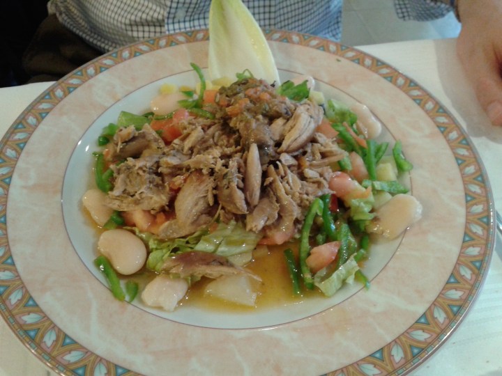 Ensalada de perdiz en escabeche con judías blancas