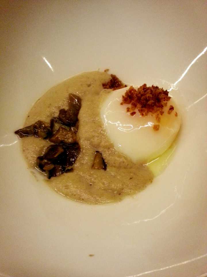 Huevo en tiquismiquis. Obligatorio. 