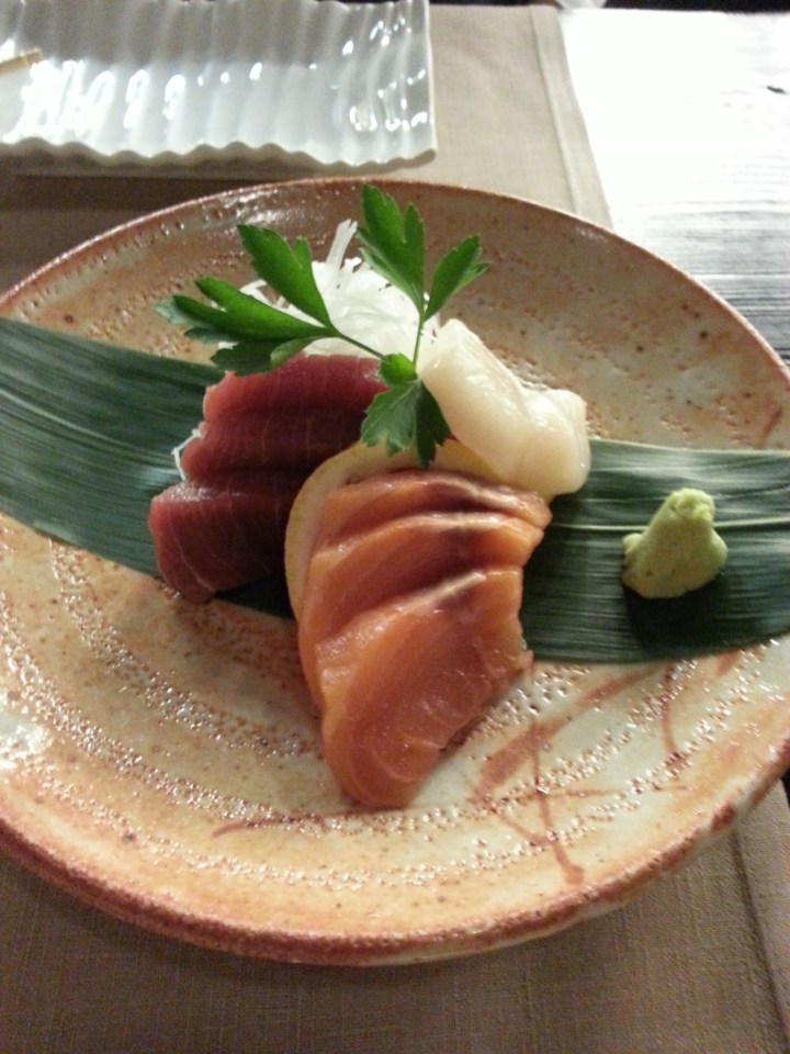 Tres cortes de sashimi