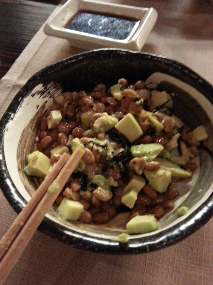 Soja fermentada con aguacate