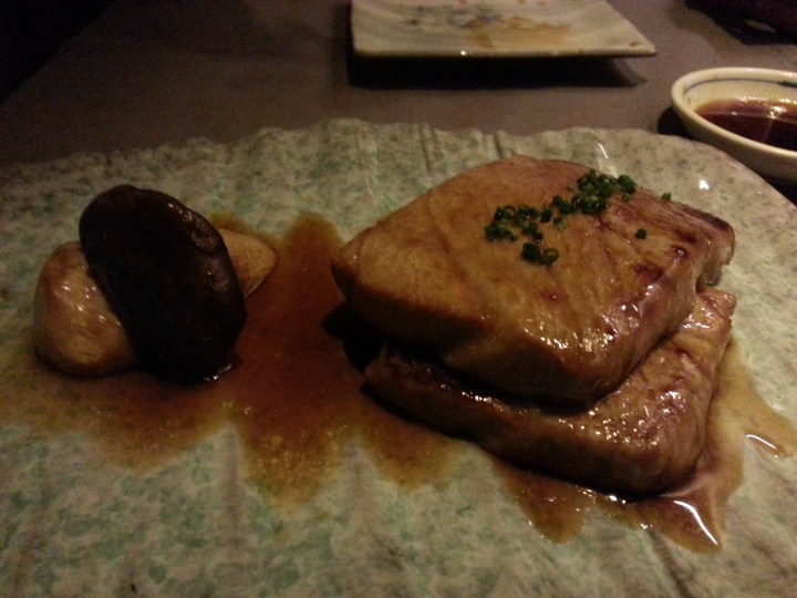 Ventrsca con yuzu y setas