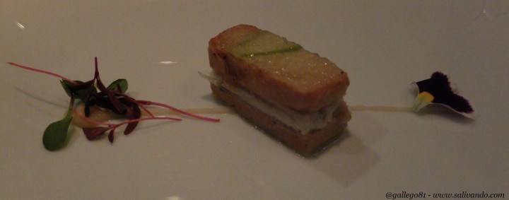 Milhoja de foie con manzana y anguila