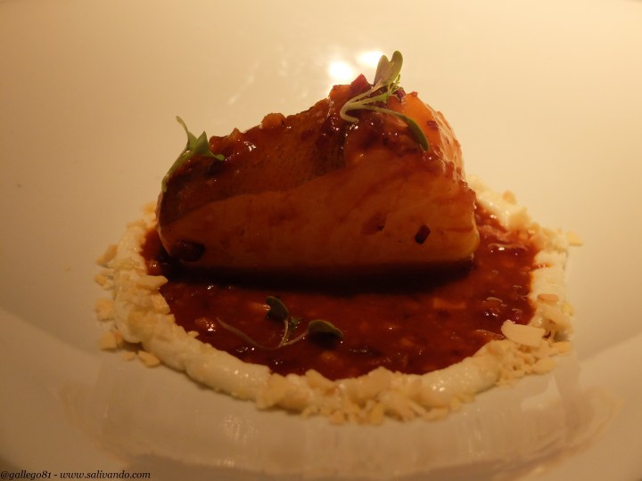 Taco de bacalao en salsa tradicional de sus callos