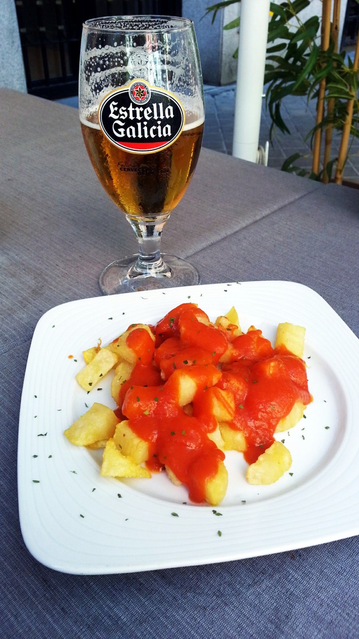 Restaurante Villa de Foz - Estrella de Galicia y Bravas