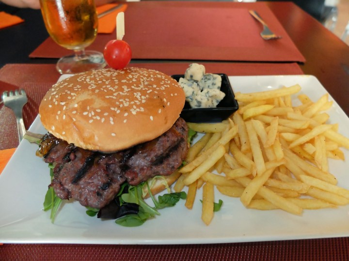 Restaurante Rick's - Hamburguesa París