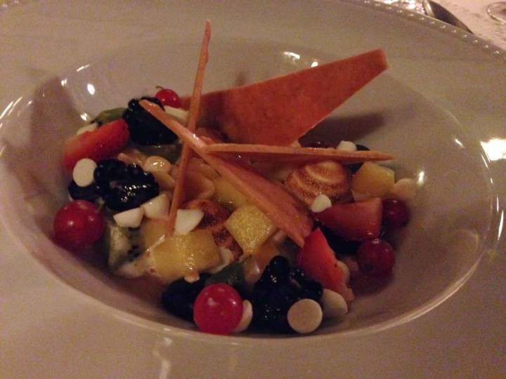 Tarta de limón con frutas