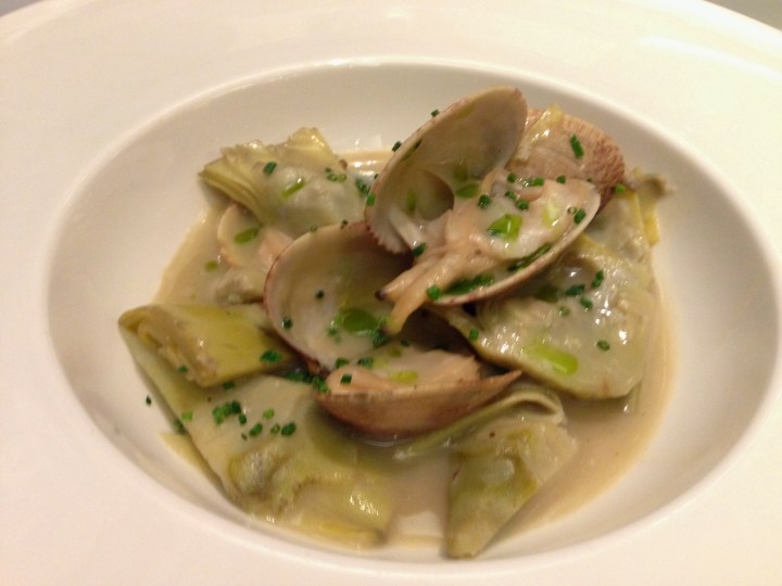 Alcachofas con almejas