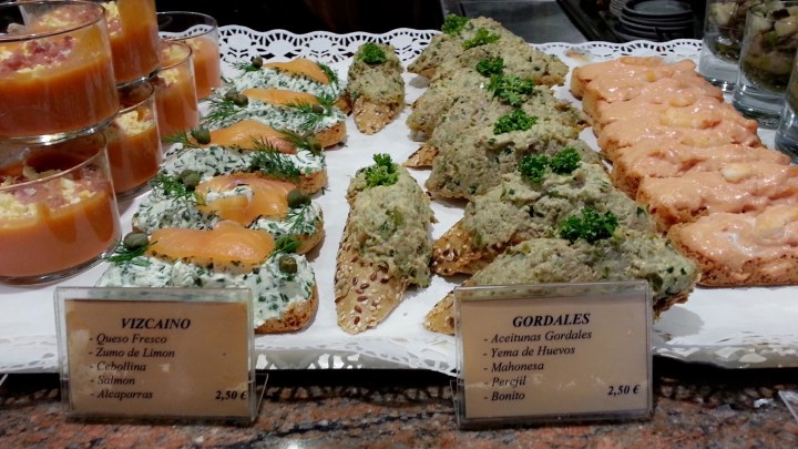 Café Tres Olivos - Barra de Pinchos