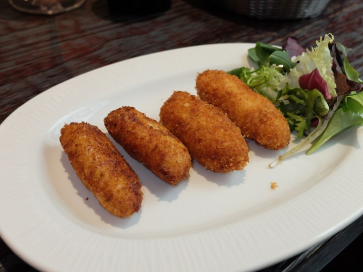 La Charca Taberna - Croquetas de jamón y pescado