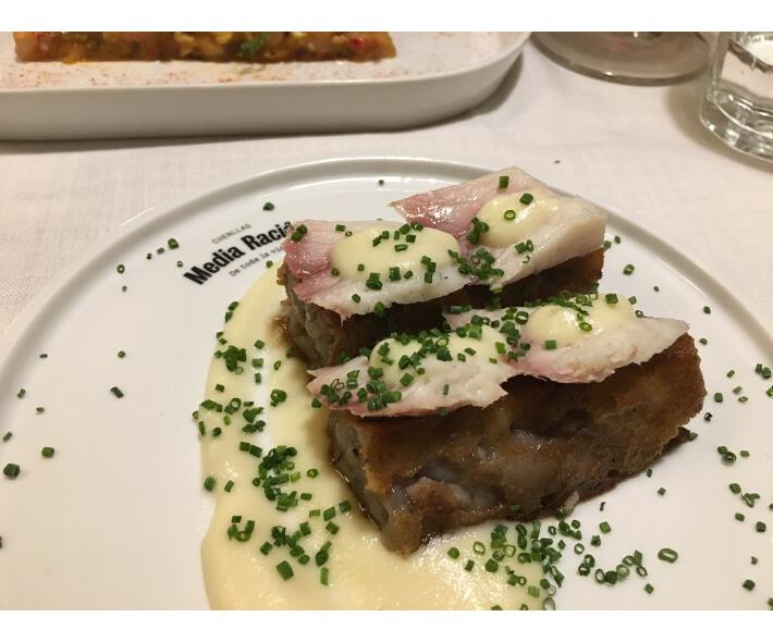 media racion manitas anguila